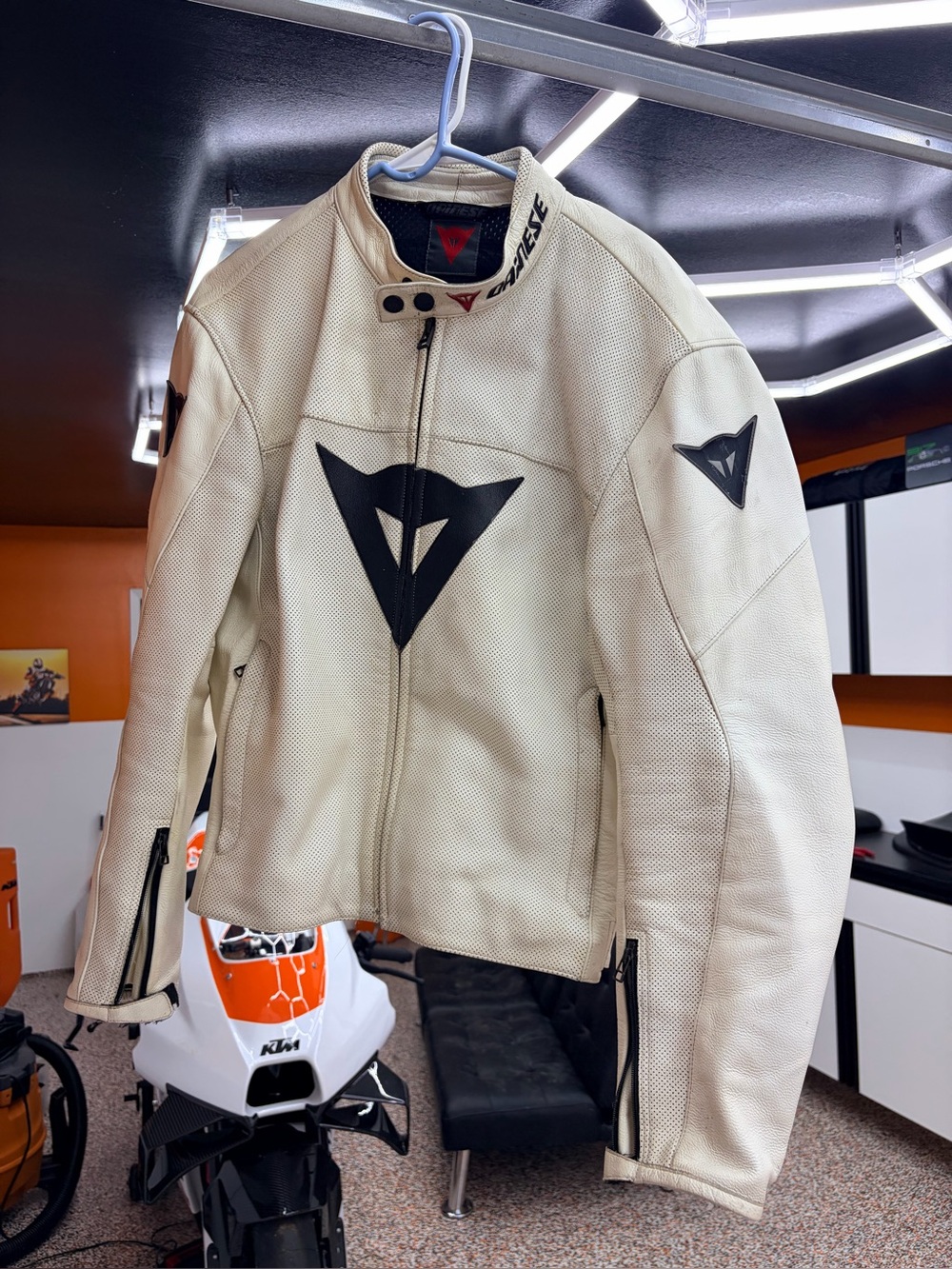 Dainese White Perforated Leather Motorcycle Jacket – Size 56 (Men’s XL)